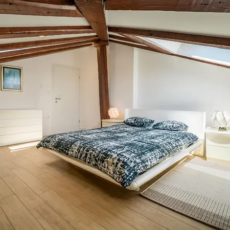 Lara By Interhome * ヴォロスコ