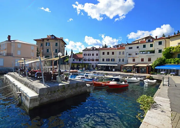 Apartman Lara By Interhome Volosko