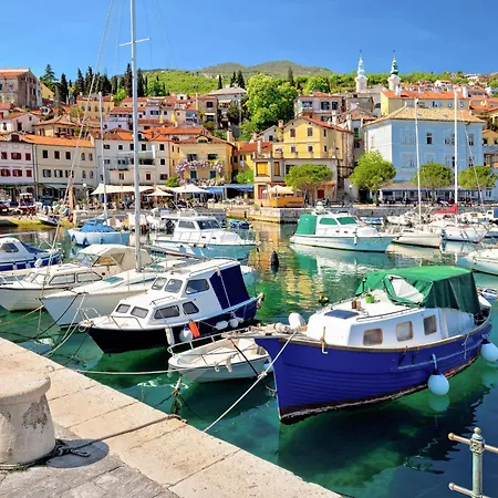 Apartman Lara By Interhome Volosko